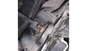 Ford - C-Max - Clip ouverture de capot - Finition brute