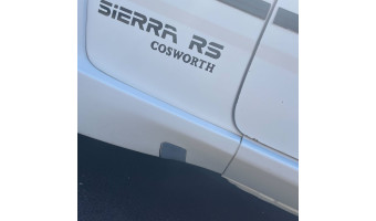 Ford - Sierra RS Cosworth - Paire de caches emplacement de cric - Finition prêt à peindre