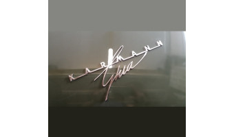 Volkswagen - Karmann Ghia - Logo de malle arrière - Finition chromée